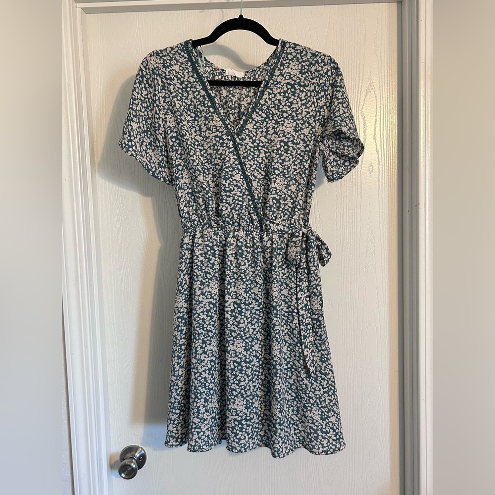 Sienna Sky | Green and White Floral Mini Dress | Size Small